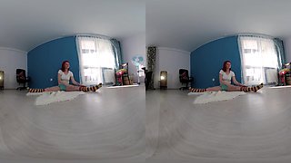 Lissared Does Gymnastic - Solo Model Flexible Naked Yoga