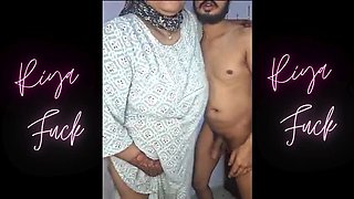 Tamil Seduction Threesome Gangbang with Desi Housewife and Friend