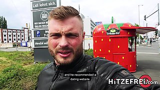 The MILF Hunter hunts down a raunchy Gothic MILF and bangs her in his fuck flat - Hitzefrei
