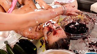 Messy girls - foot fetish xxx