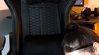 Webcam fun mature brunette with toys cum on cam