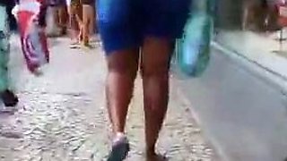 Amateur ass rammed outdoors