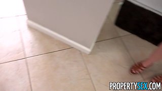 Kylie Quinn Cheats On Her Bf With The Real Estate Agent