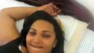 Srilankan Bhabhi On Bed