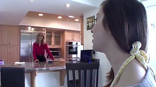 Mature And Teen 18+ Sluts In Amazing Lesbian Action