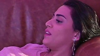 Mila Hot Was Surprised by Loupan While Masturbating.