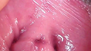Hot Asian Desperate to Piss