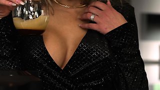 MILF Blondie Shalina Huge Tits Bounces As She Gets Fucked