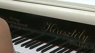 The angry piano teacher!