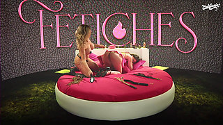 Lesbian Fetish & BDSM Show