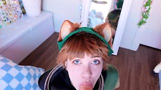 Pissing masturbating babe solo toy play