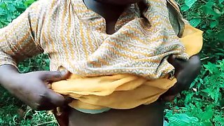 Asian BBW Girlfriend Fucked Outdoor by Boyfriend in Jungle