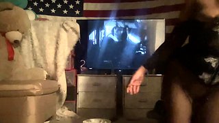 Cute amateur webcam teen girl toying pussy on webcam