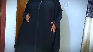 Religious Hot Stepmom Twerk Her Big Thick Fat Pig Ass & Hanging Boobs - Beautiful Arab Abaya & Hijab
