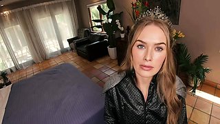Nicole Aniston The Seductive Dominates In Royal Hardcore