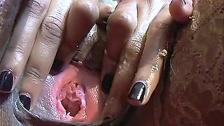 Spreading and Gaping Pussy - Poly's Webcam Show