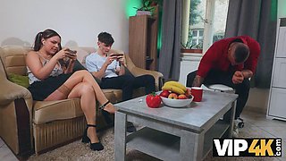VIP4K. The virtual game ends with a real Cumshot from His Daddy ft. Violet Rilz  Andrew Gose: Porn