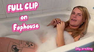 I Enjoy My Bath and Smoke Full of Relaxation