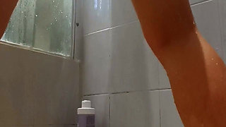 Caresses of a student fr in the shower