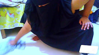 Muslim Hot Big Ass Maid Gets Fucked by Hotel Boss When She Was Cleaning Hotel Room