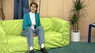 Stefanie Masturbates on Camera for the First Time.