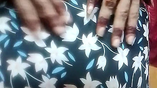 Najma Khatun shows her