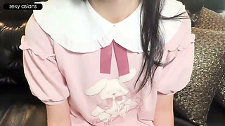 Cafe Beauty Is Overwhelmed After an Intense Climax. with No Response the Encounter Ends in a Creampie.