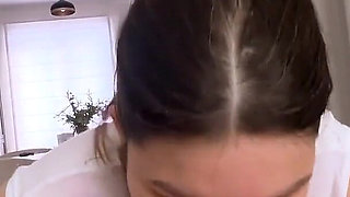 Cumhungry Wife Just Really Want to Fill Her Mouth with Hot Cum
