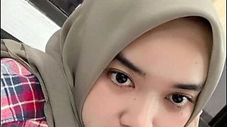 Bokep Indo Gang-bang Hijab Tobrut Cantik Di Gilir Viral