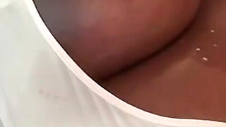 Ebony MILF Titsplay