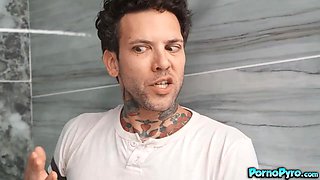 Small Hands Joins The Lesbian Action With Kayla Kayden