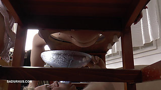 Dyanna Smokes on Her Live Toilet