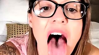 Brunette Couch Webcam Solo Fun Masturbating