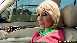 Blonde girl outdoor blowjob video