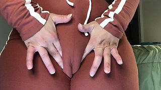 Worship My Fat Latina Camel Toe in Leggings