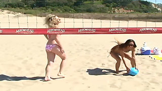 Beach Girls Back Home - Four Babes Licking and Toying on the Pink Bed
