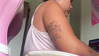 Home Office Workday Chubby Girl Natural Loud Farts Computer Desk Vibes