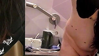 My Borrowed Slave Got a Golden Pussy 2-2