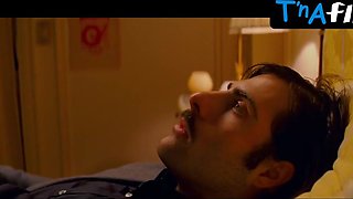 Natalie Portman Rump, Milk cans Episode in Motel Chevalier