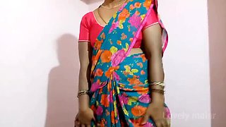 Desi Aunty Lovely Malar Hot Saree Fucking and Moaning
