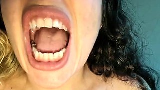 Lilly Munster - Giantess Finds And Vores Tiny Men FemDom