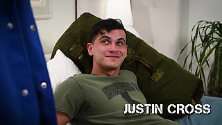 Military Hunks Get Hot - Blain O'Connor, Justin Cro