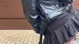 Hot MILF pees @ rest stop on busy highway