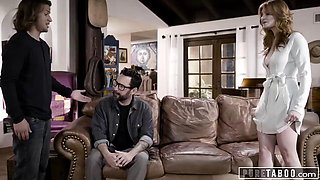 Lacy Lennons Big Butt Bounces in Tommy Pistol Deep Throat Pound