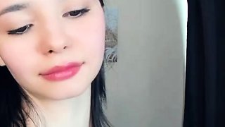 Brunette Solo Webcam Masturbation