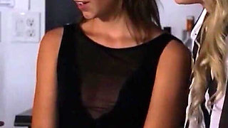 Young Lesbians Eat Each Other